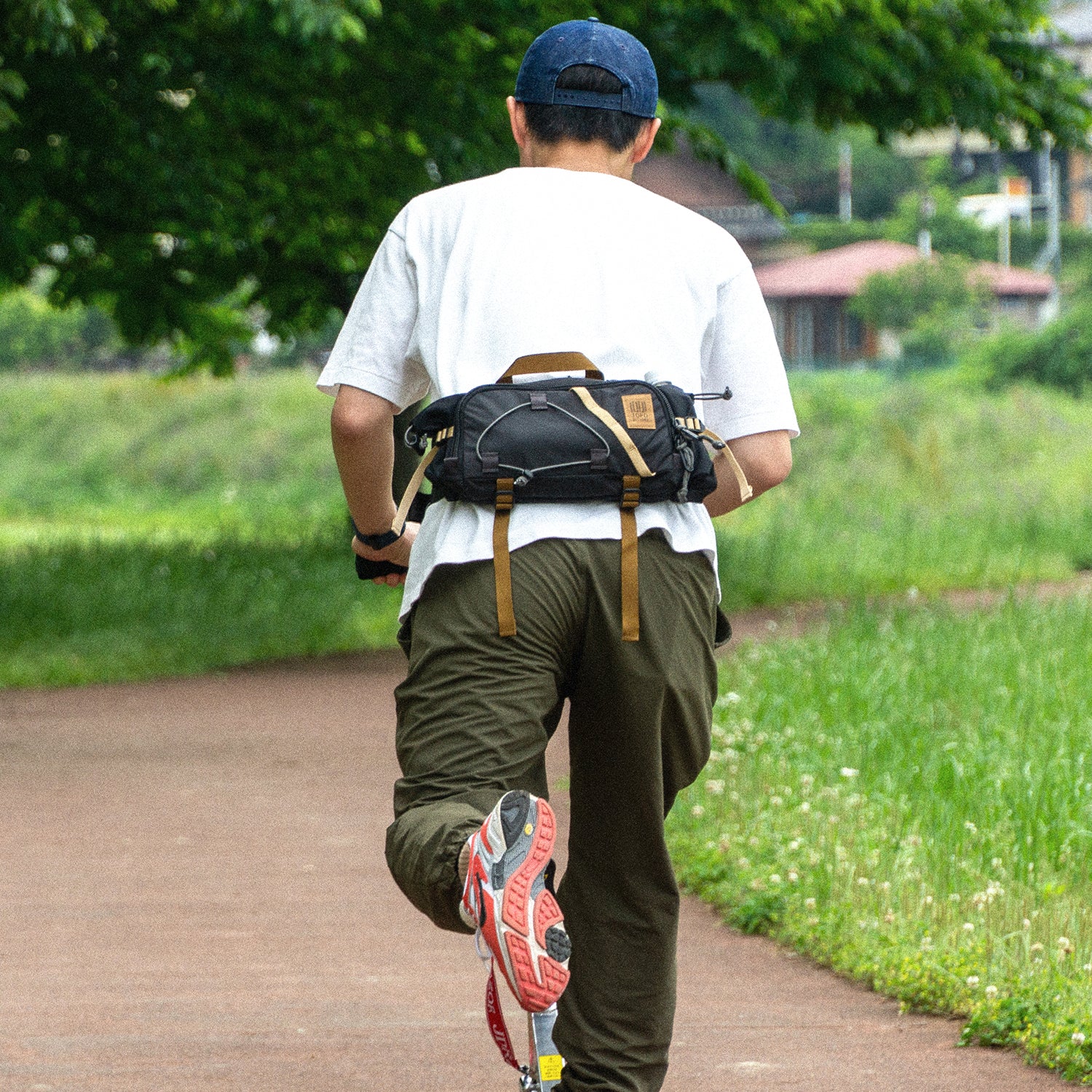 MOUNTAIN HYDRO HIP PACK