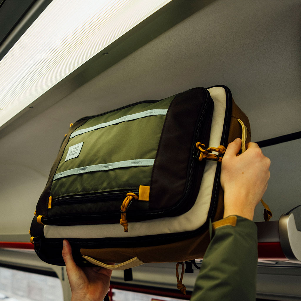 グローバルトラベルバッグ30L